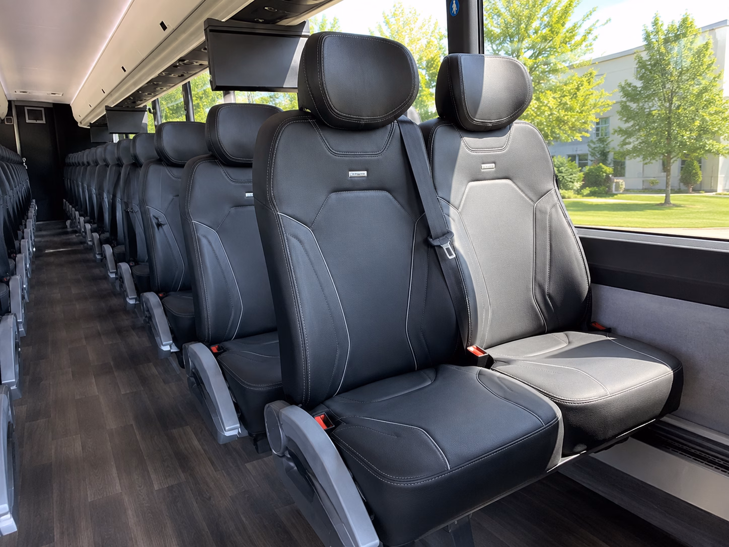 charter buses for large group winery day trips from longmont